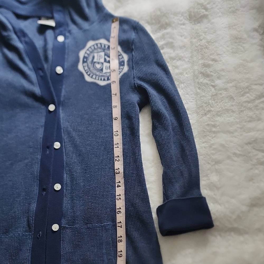 Pink VS Blue Thermal Knit/Waffle Hooded Cardigan Button Down. Size: L - Picture 4 of 7